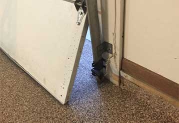 How To Recognize Warning Signs of Major Garage Door Problems | Garage Door Repair Dallas, GA
